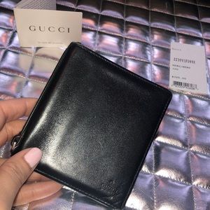 Black Gucci wallet